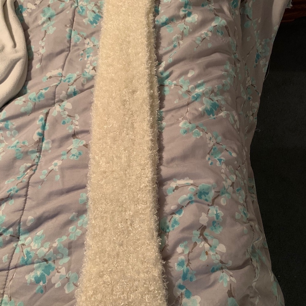 Scarf - Picture 2 of 3